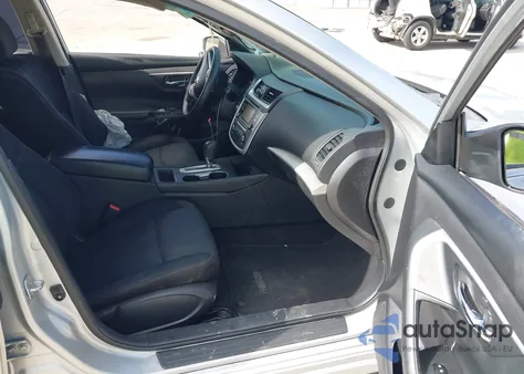 2016 Nissan Altima 2.5/2.5 S/2.5 Sl/2.5 Sr/2.5 Sv из США, поврежденный, VIN 1N4AL3AP4GN337685